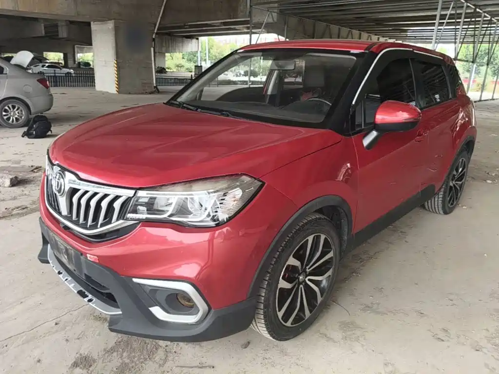 Фото 1 - Zhonghua V3