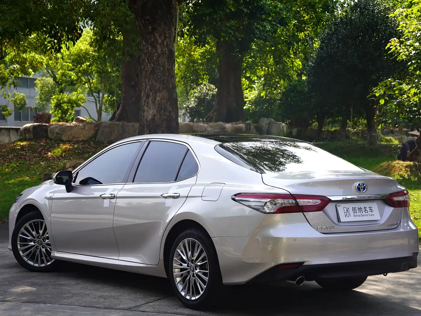 Toyota Camry 2019 Facelift Hybrid 2.5HG Luxury Edition фото 4