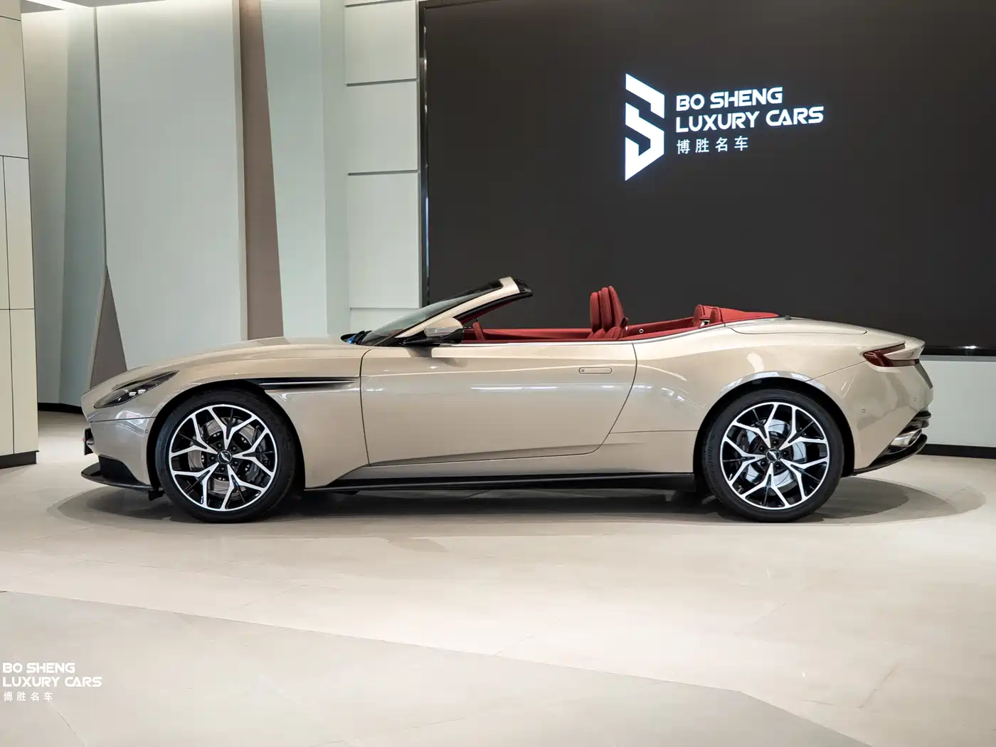 Aston Martin DB11 2019 4.0T V8 Volante фото 53