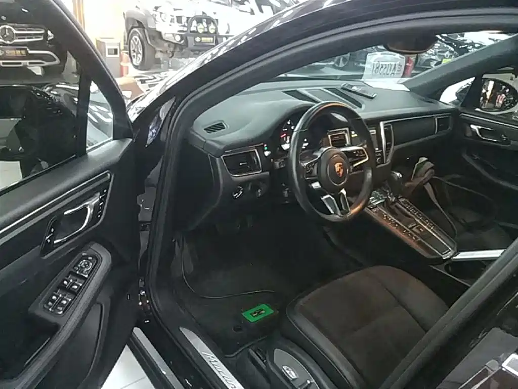 Porsche Macan 2014 Macan 2.0T фото 16