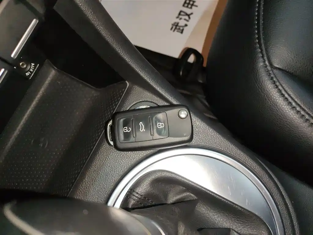 Volkswagen Beetle 2015 180TSI фото 17