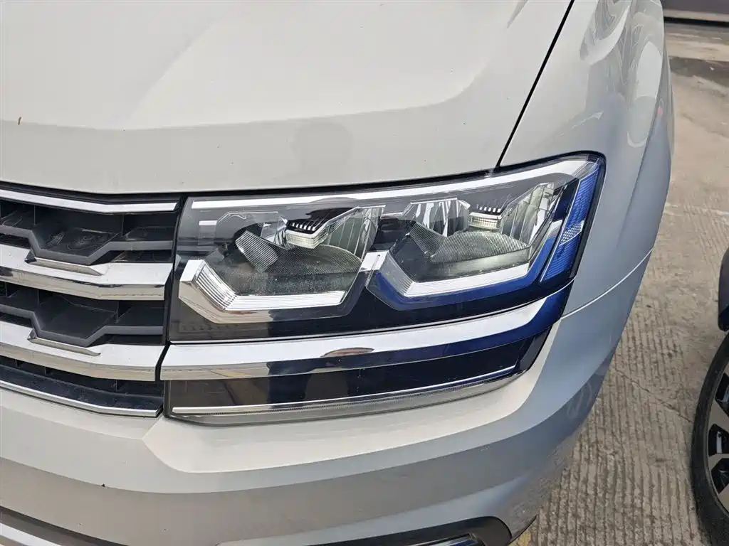 Volkswagen Teramont 2019 380TSI 4WD Luxury Edition China VI фото 24