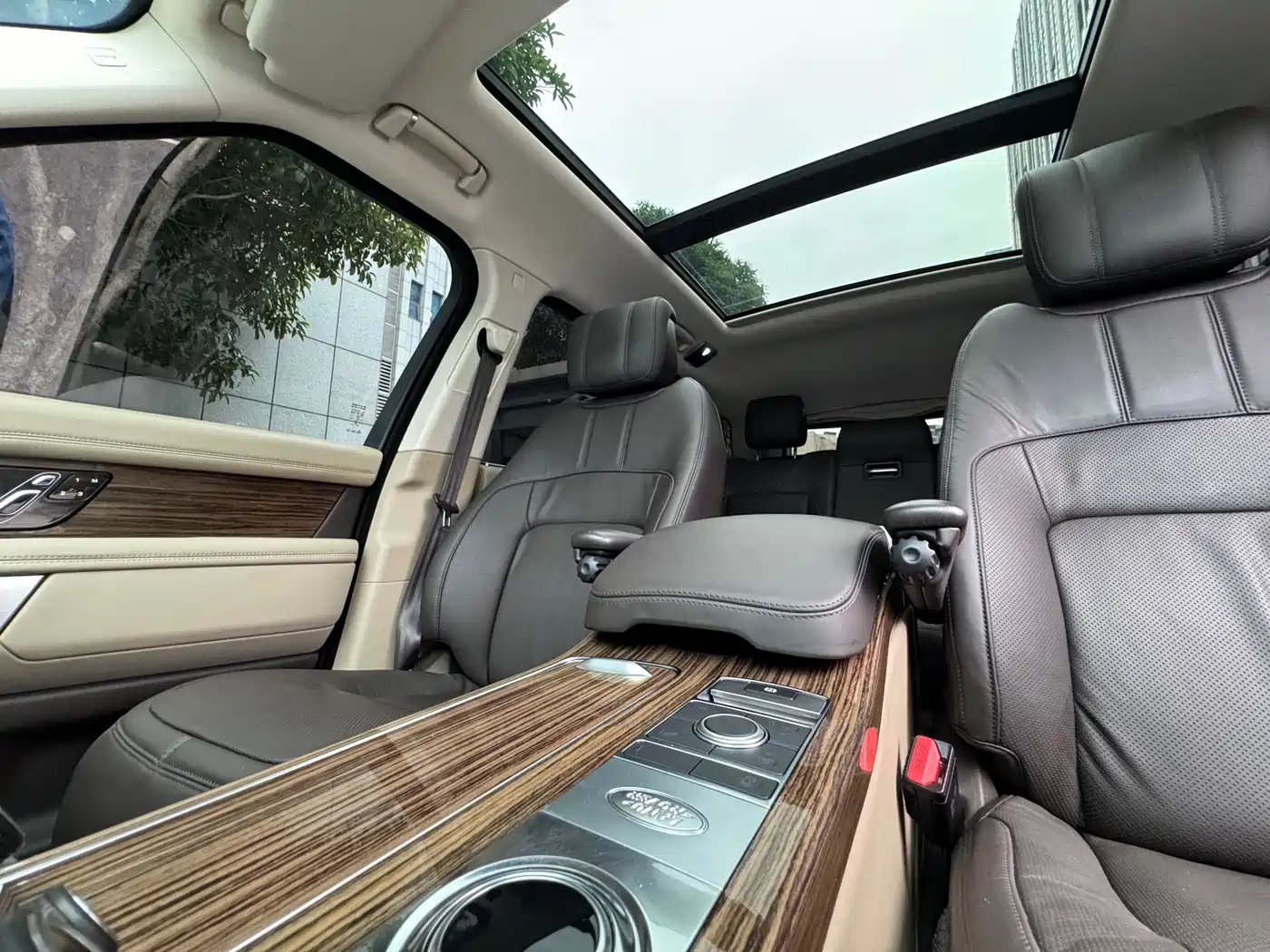 Land Rover Range Rover 2018 3.0 SC V6 Vogue Heritage Extended Edition фото 23