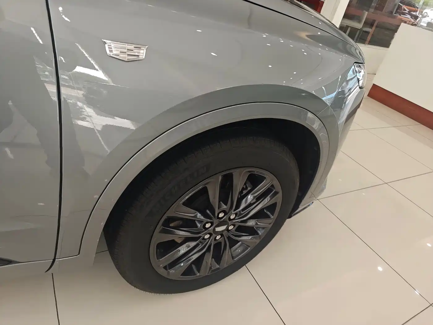 Cadillac XT6 2025 2.0T 6-Seater AWD Executive Black Label Edition фото 13