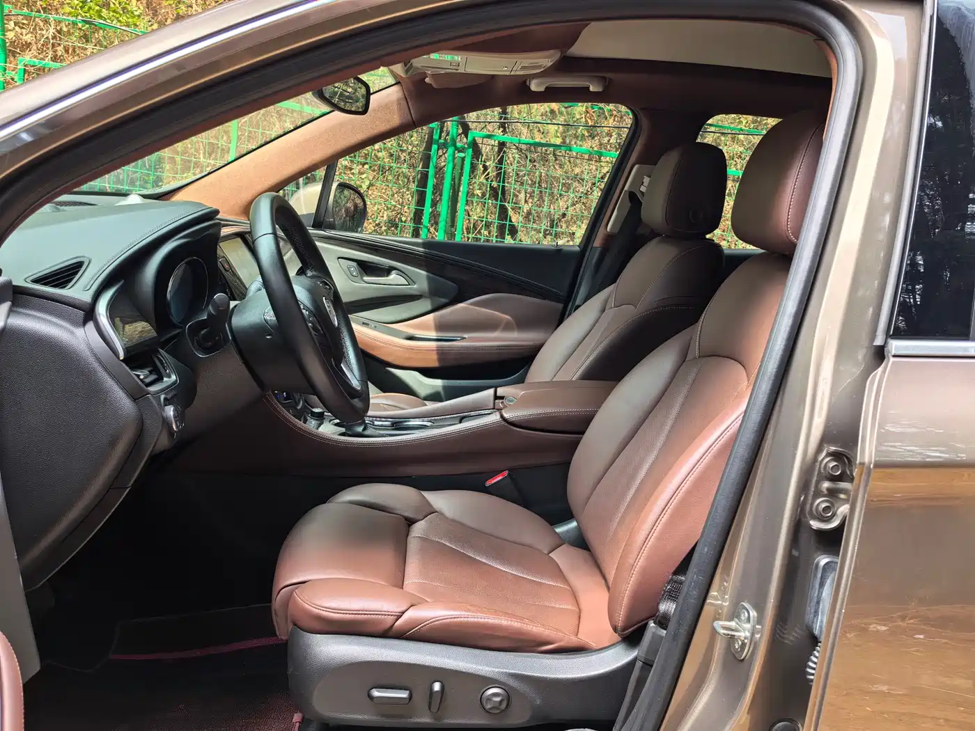 Buick Envision Plus 2017 28T AWD Luxury фото 4