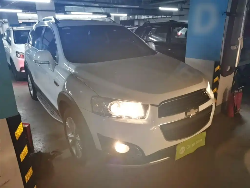 Chevrolet Captiva 2015 2.4L AWD Flagship 7-Seater фото 4