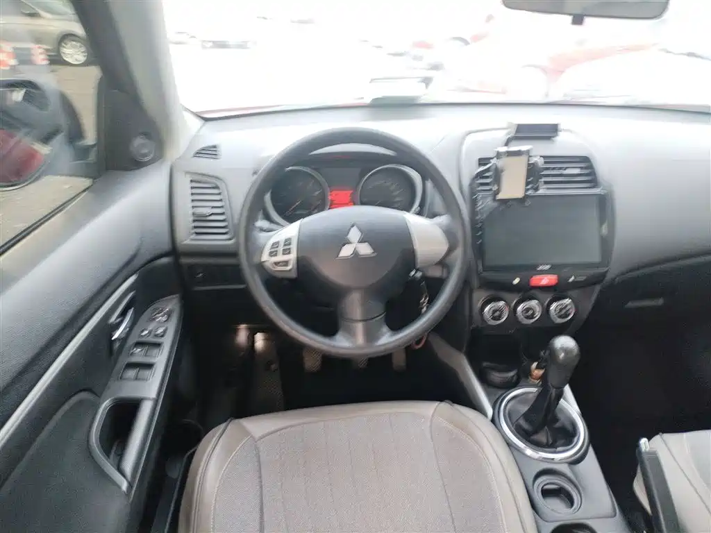 Mitsubishi ASX 2013 2.0L Manual 2WD Comfort фото 7