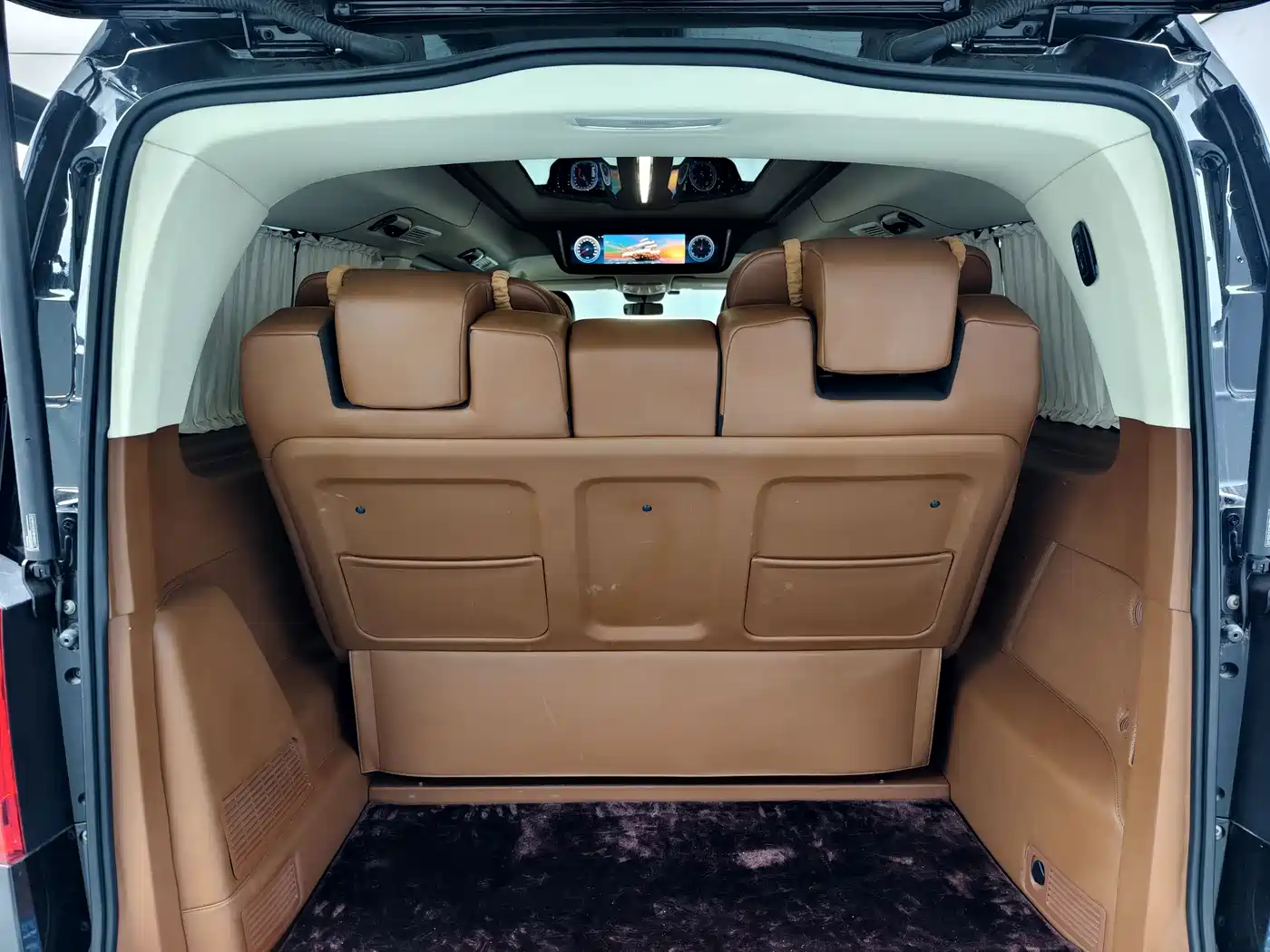 Mercedes-Benz Vito 2021 2.0T Business Edition 7-seater фото 18