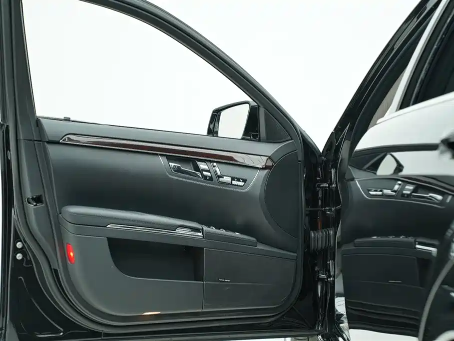 Mercedes-Benz S-Class 2010 S 350 L 4MATIC фото 9
