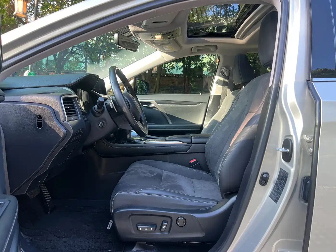 LEXUS RX