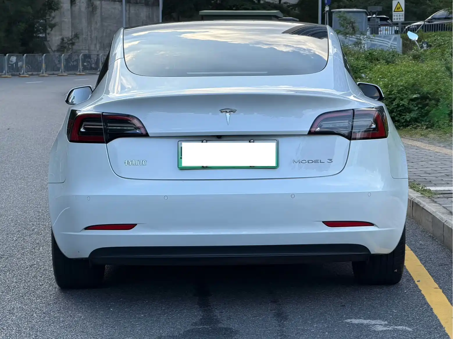 Photo 4 - Tesla Model 3