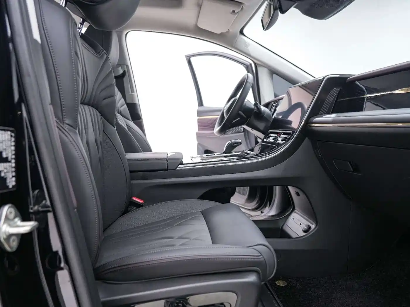 GAC Trumpchi Trumpchi M8 2024 Master Series Super Hybrid фото 25