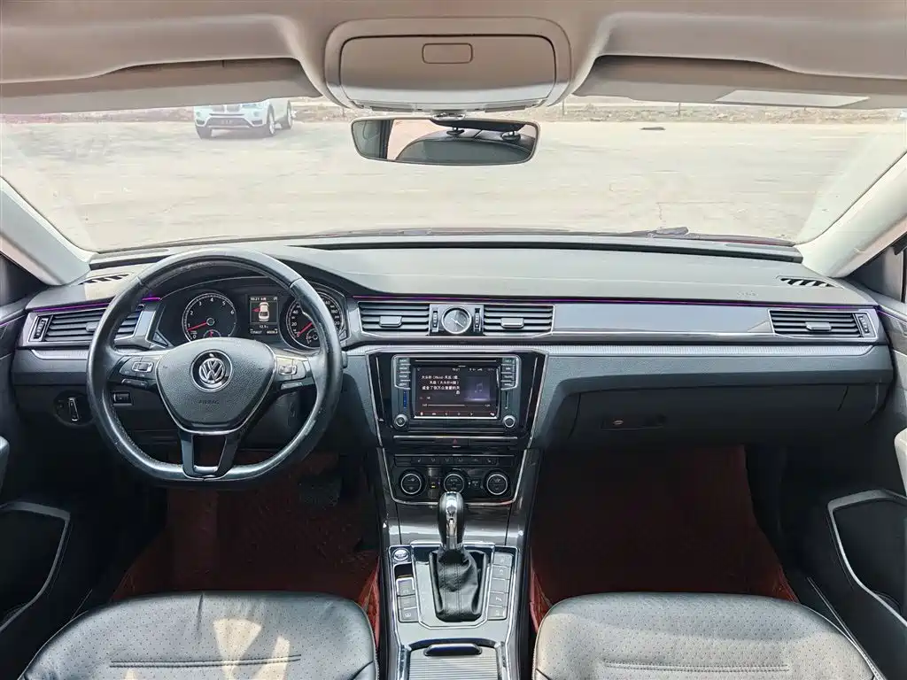 Volkswagen Passat 2017 380TSI DSG Luxury фото 14