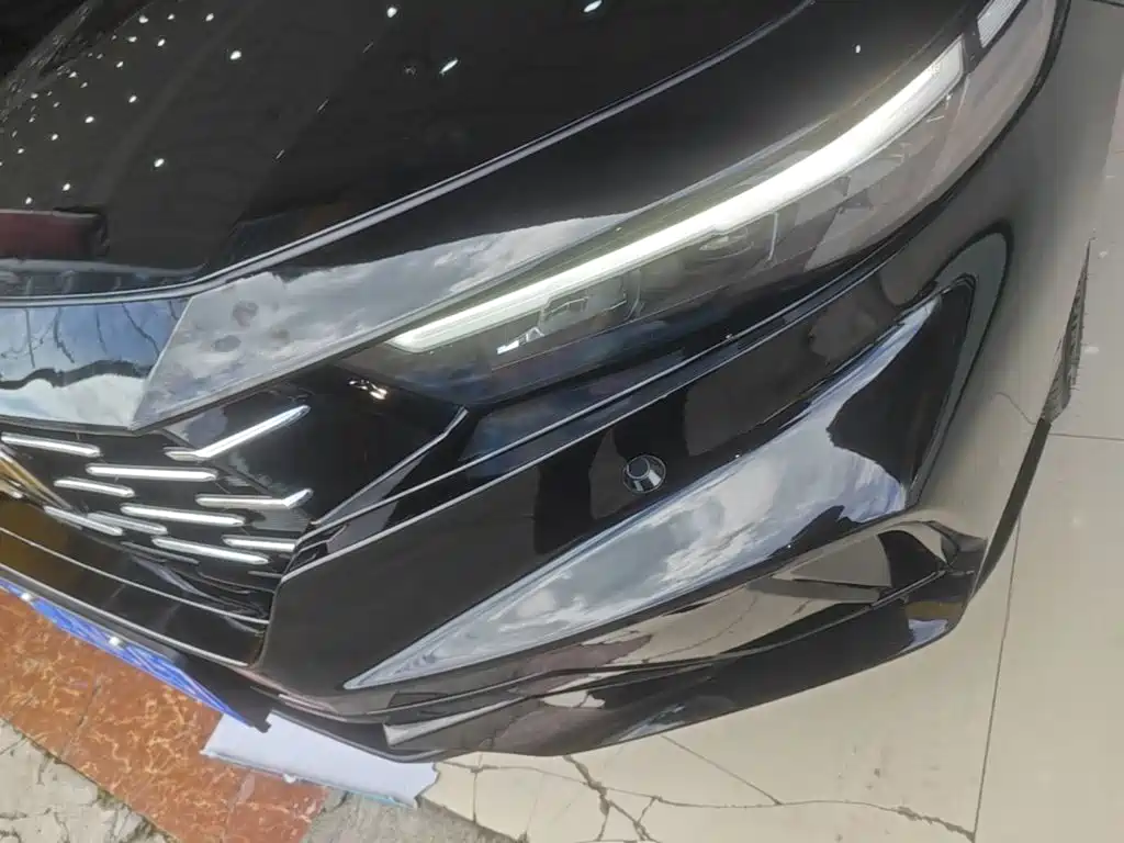 Фото 24 - Honda Accord