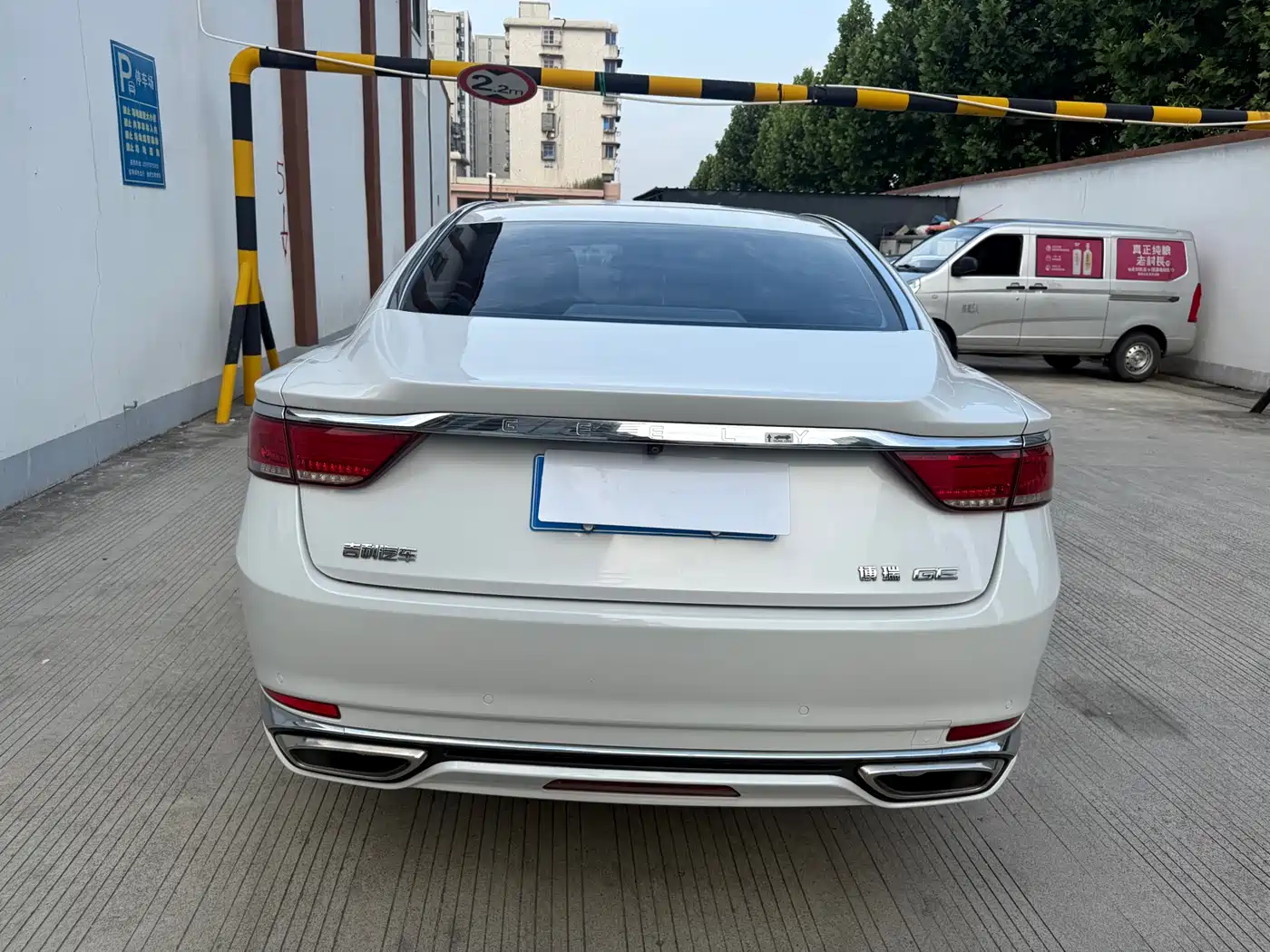 Geely Borui 2018 2018 1.5T MHEV Premium Edition