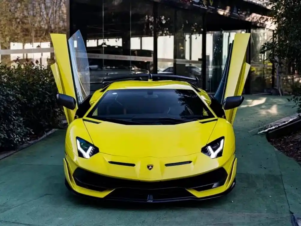 Lamborghini Aventador 2011 LP 700-4 фото 2