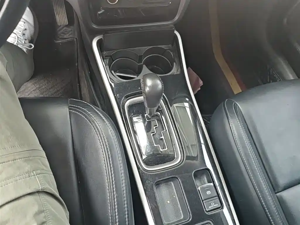 Mitsubishi Outlander 2019 2.0L 2WD Enjoy 5-Seater China VI фото 21