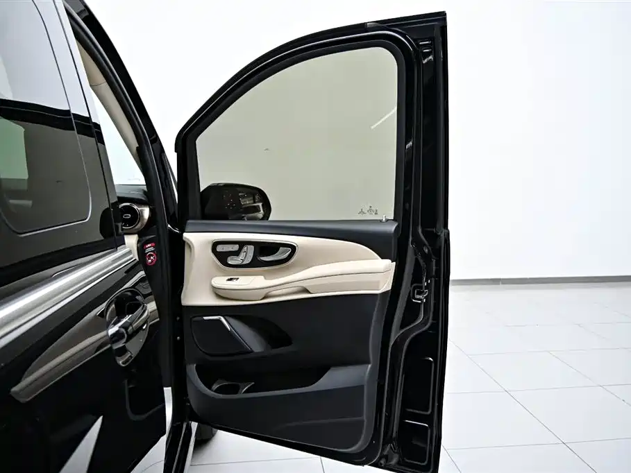 Mercedes-Benz V-Class 2021 V 260 Premium Edition фото 20