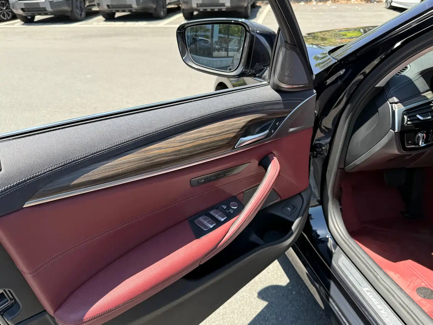 BMW 5 Series 2022 Facelift 530Li Leading M Sport Package фото 6