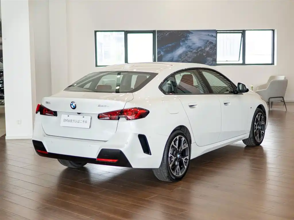 BMW 2 Series 2025 225L M Sport Package фото 6