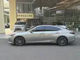 Фото 2 - Lexus ES
