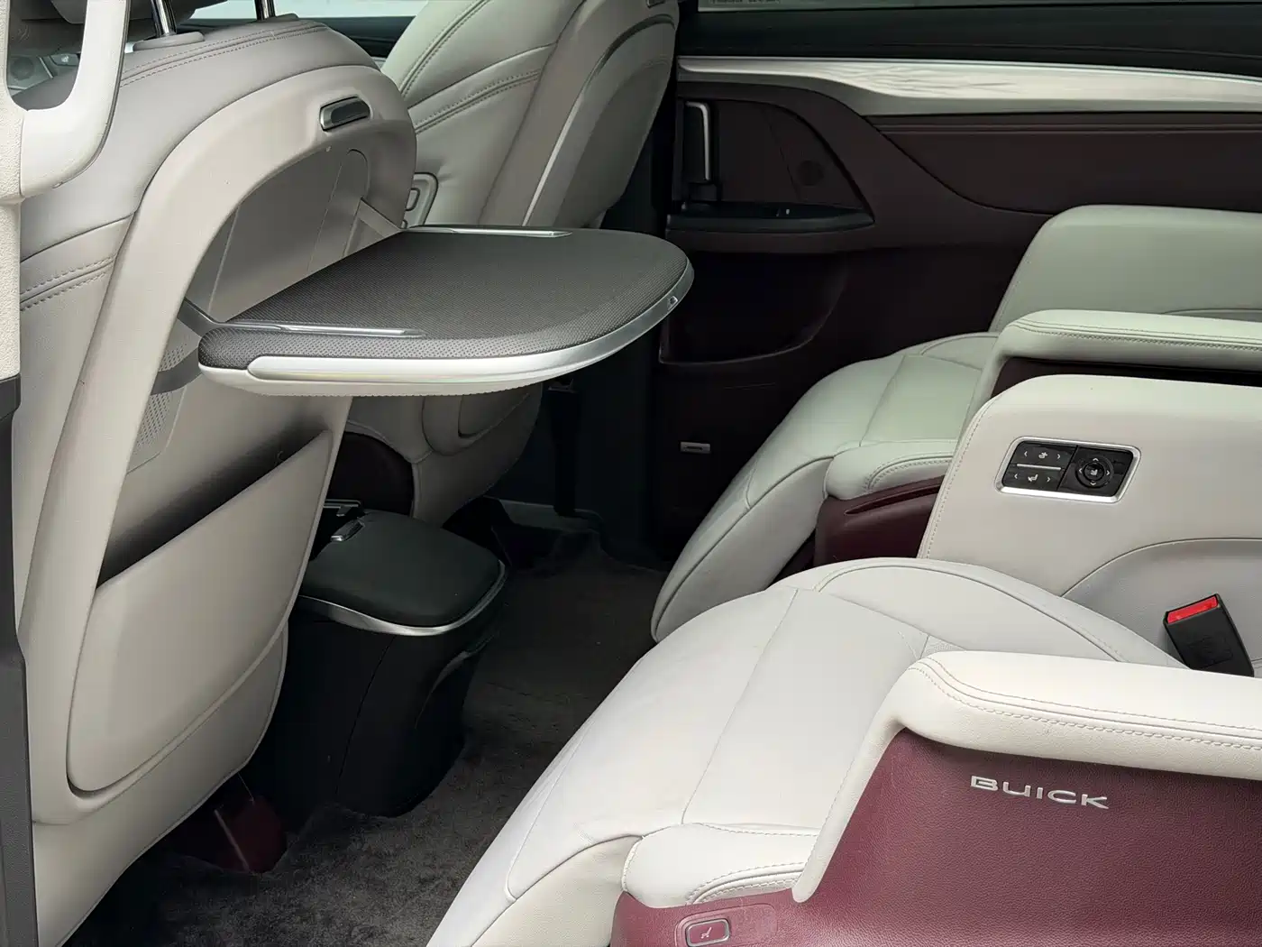 Buick GL8 2022 Avenir Avia 6-Seater Virtue Edition фото 14