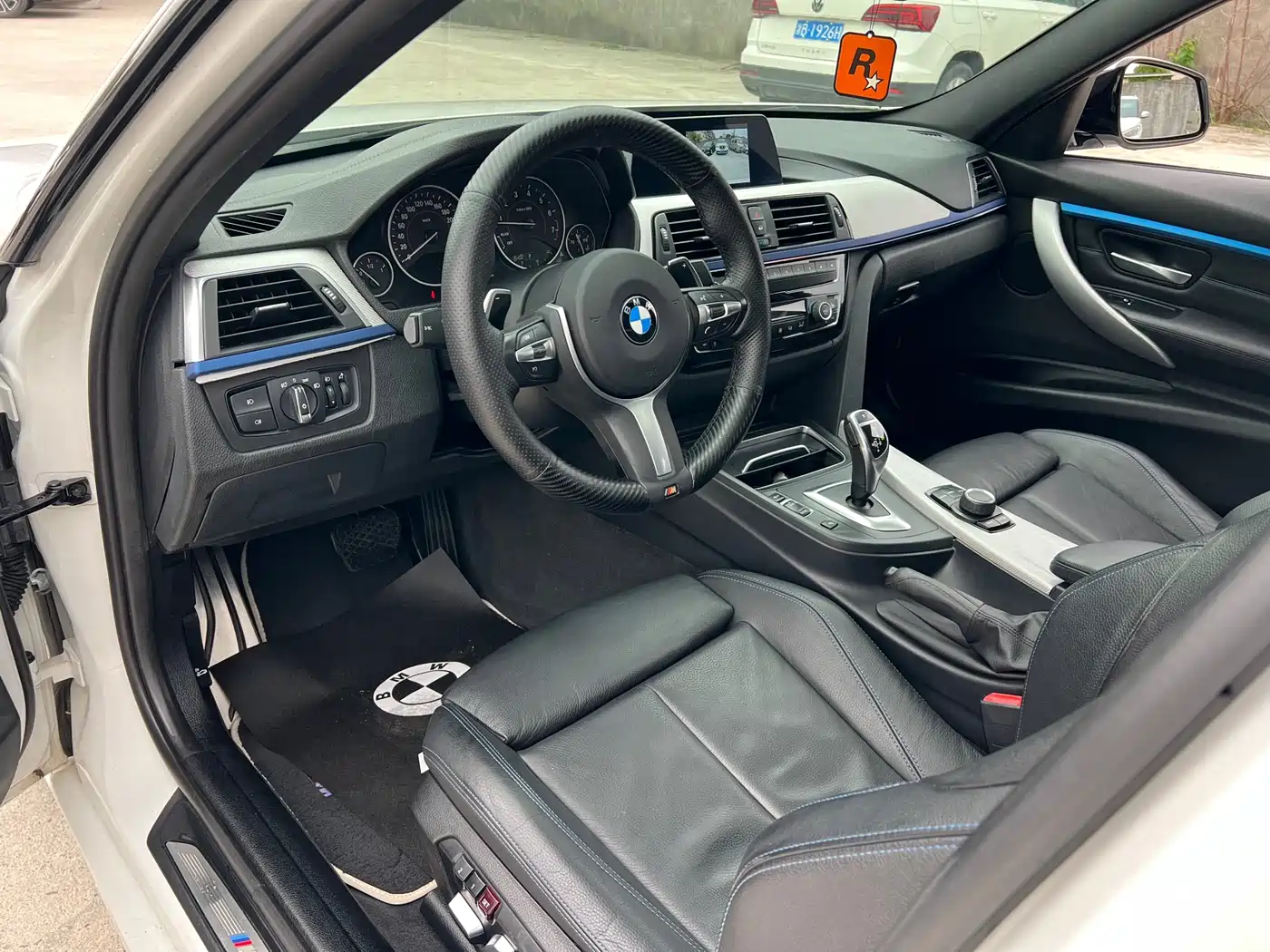 BMW 3 Series 2019 320i M Sport Package фото 6