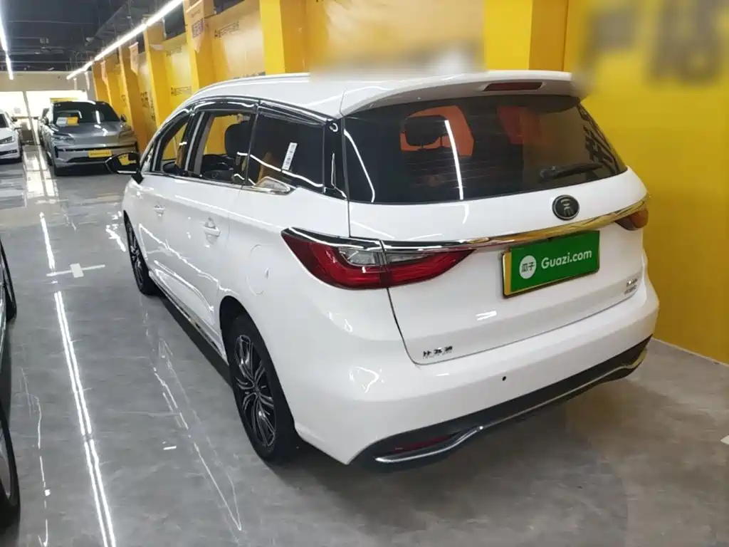 BYD Song MAX New Energy 2019 2019 DM 1.5T Smart Connection Enjoyment 6-seater China VI