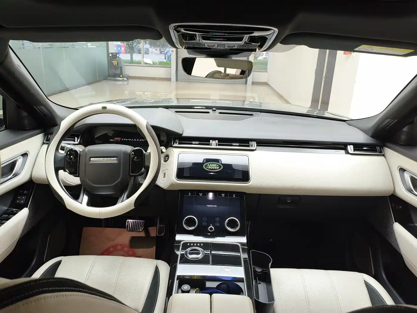 Land Rover Range Rover Velar 2017 P380 R-DYNAMIC SE фото 12