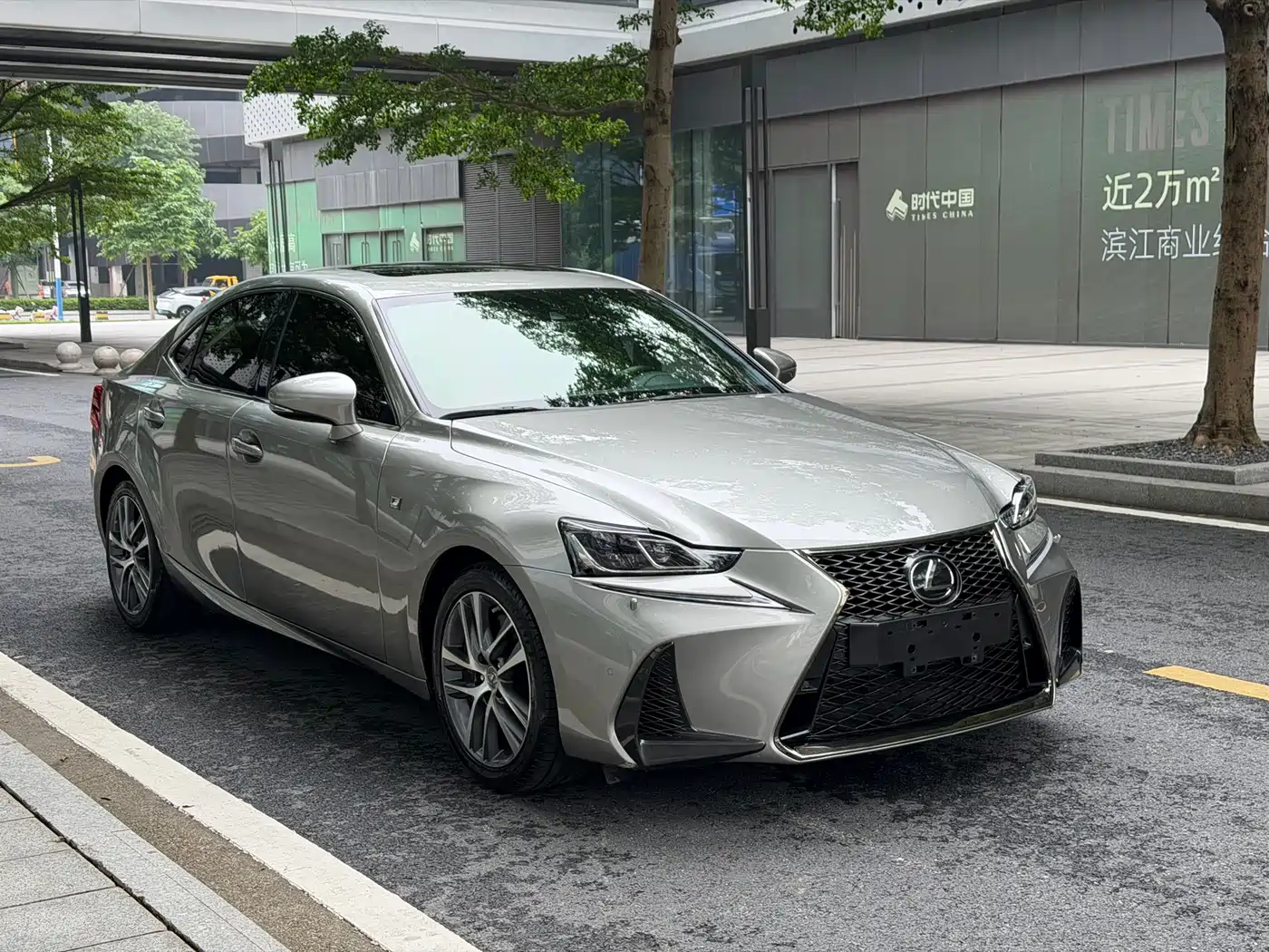 Lexus IS 2017 300 F SPORT фото 3