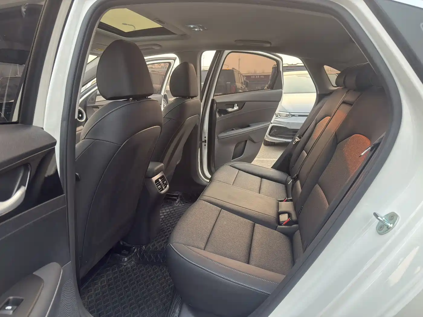 Kia K3 2021 Facelift 1.5L CVT Fashion Edition фото 9