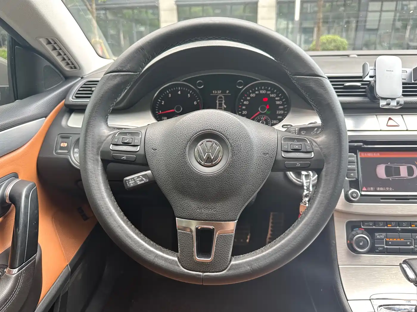 صورة 8 - Volkswagen FAW-Volkswagen CC