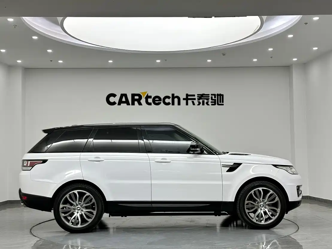 Land Rover Range Rover Sport 2016 Model 3.0 SC V6 SE фото 4