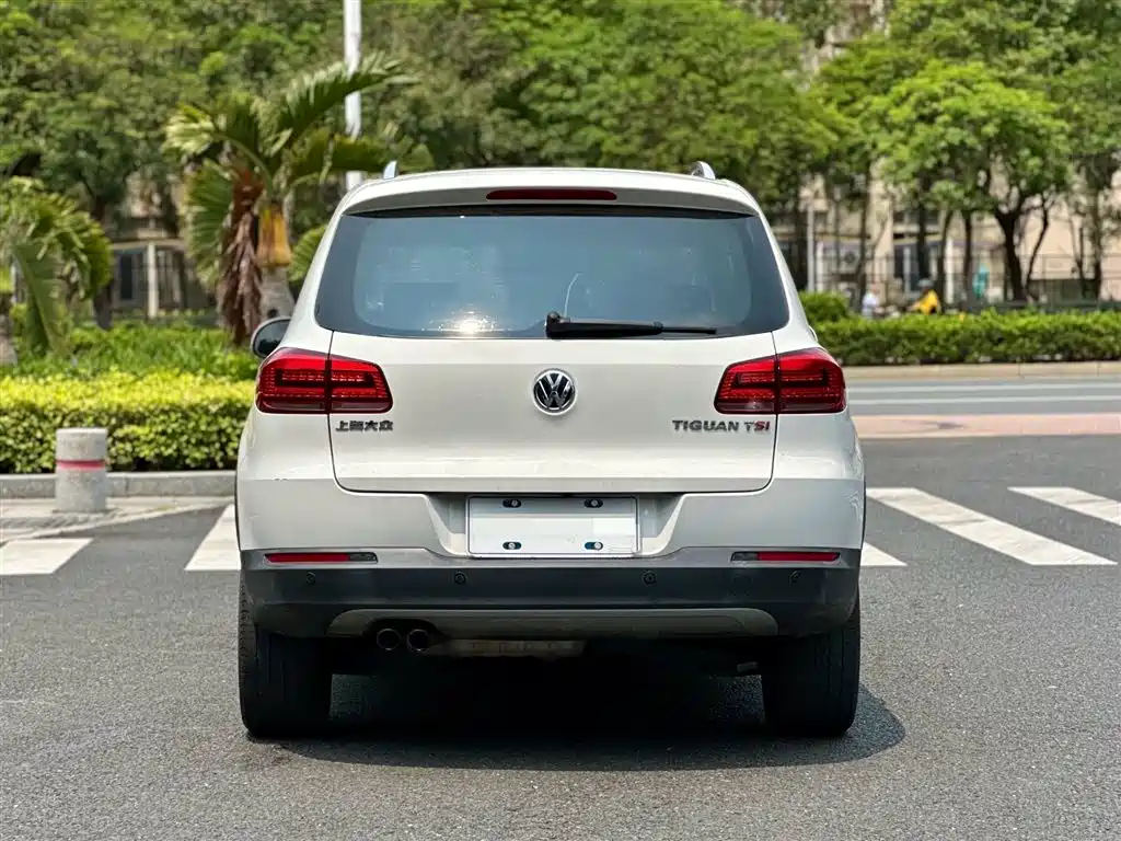 Volkswagen Tiguan 2015 1.8TSI Automatic 2WD Highline фото 4