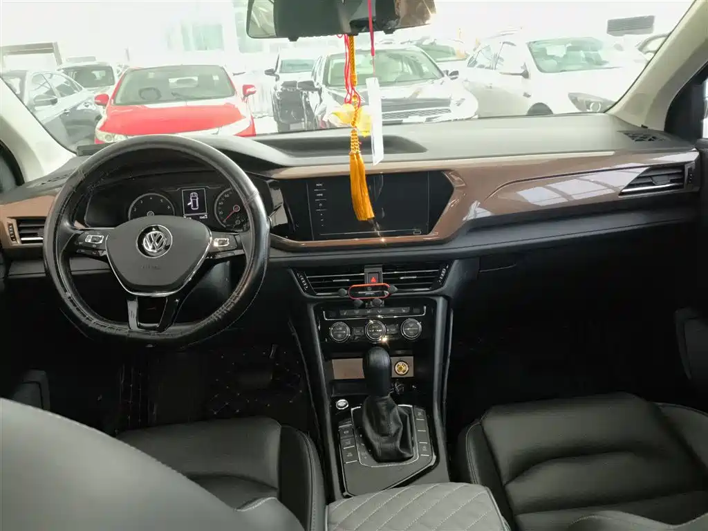 Volkswagen Tharu 2020 280TSI 2WD Luxury Edition China VI фото 10