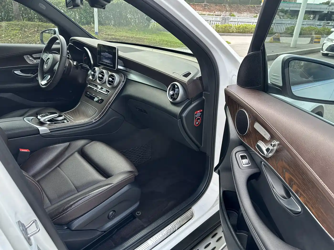 Mercedes-Benz GLC 2018 Facelift GLC 300 4MATIC Dynamic фото 20