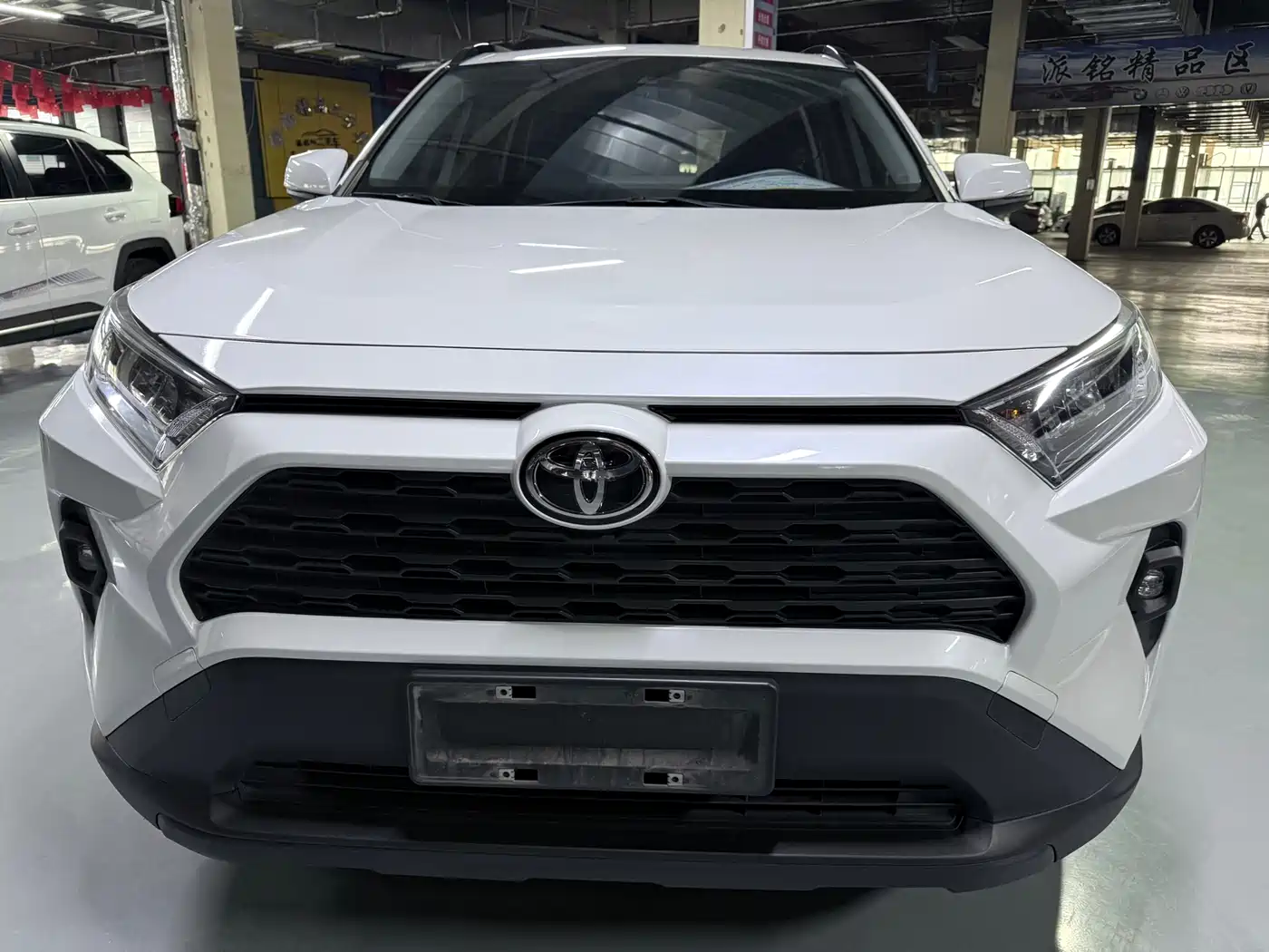 Toyota RAV4 Rongfang 2023 2.0L CVT 2WD Urban Edition фото 2