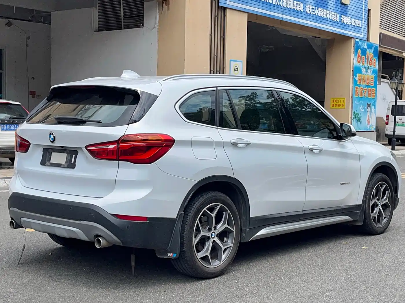 BMW X1 2018 xDrive20Li Premium Model фото 6