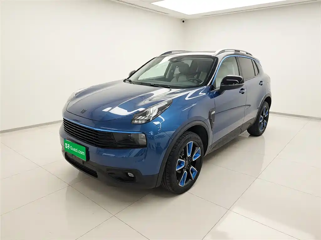 Lynk & Co 01 2017 2.0T 2WD Pro Shine Edition фото 2