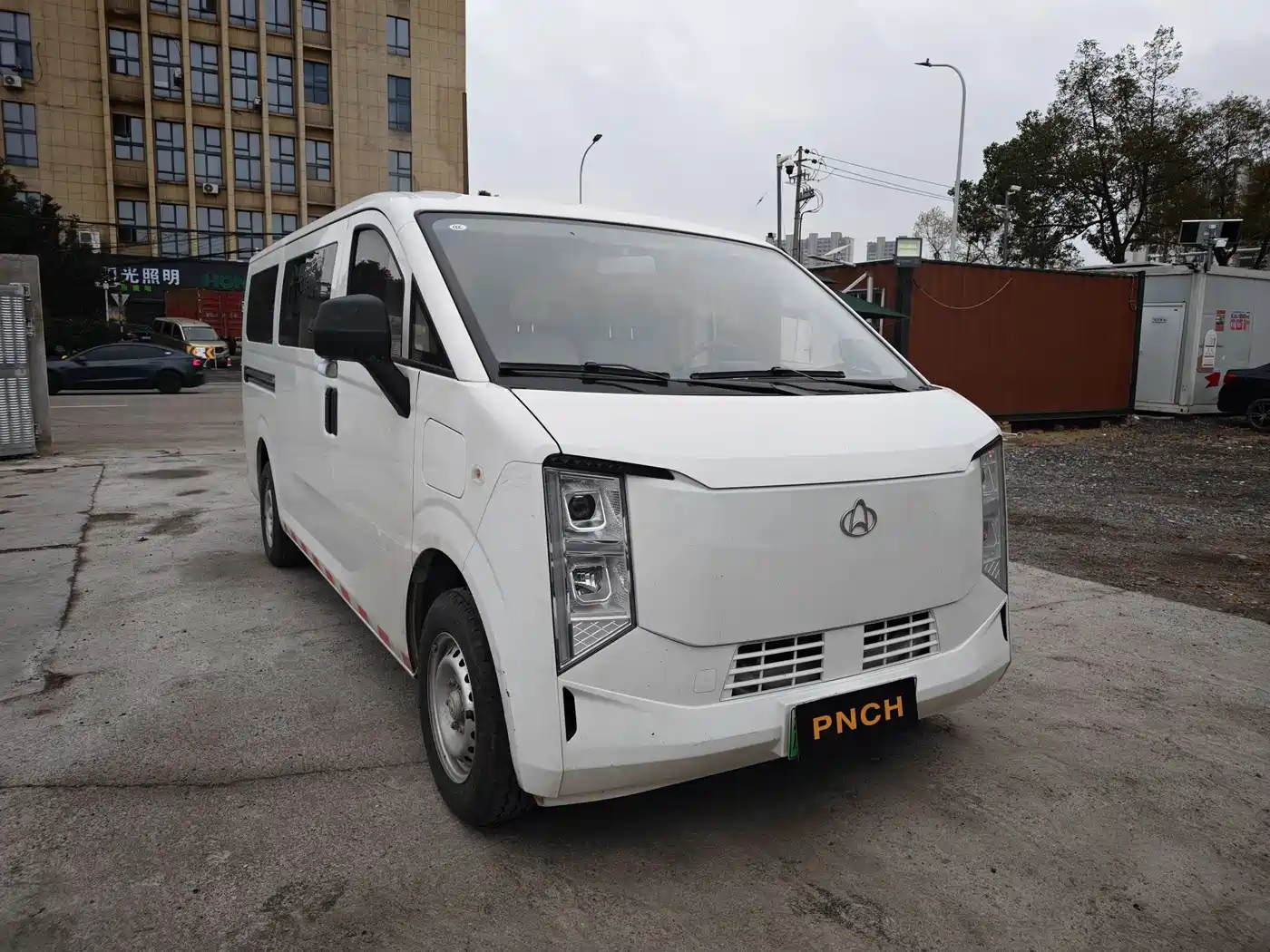 CHANGAN ACROSS THE STARLIGHT EV