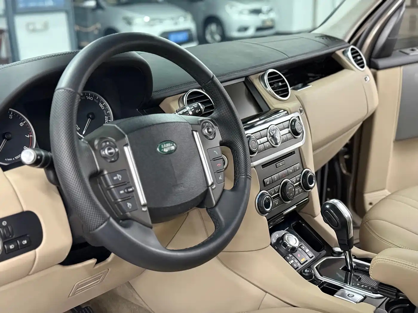 Land Rover Range Rover Sport 2012 5.0 SC V8 HSE фото 11