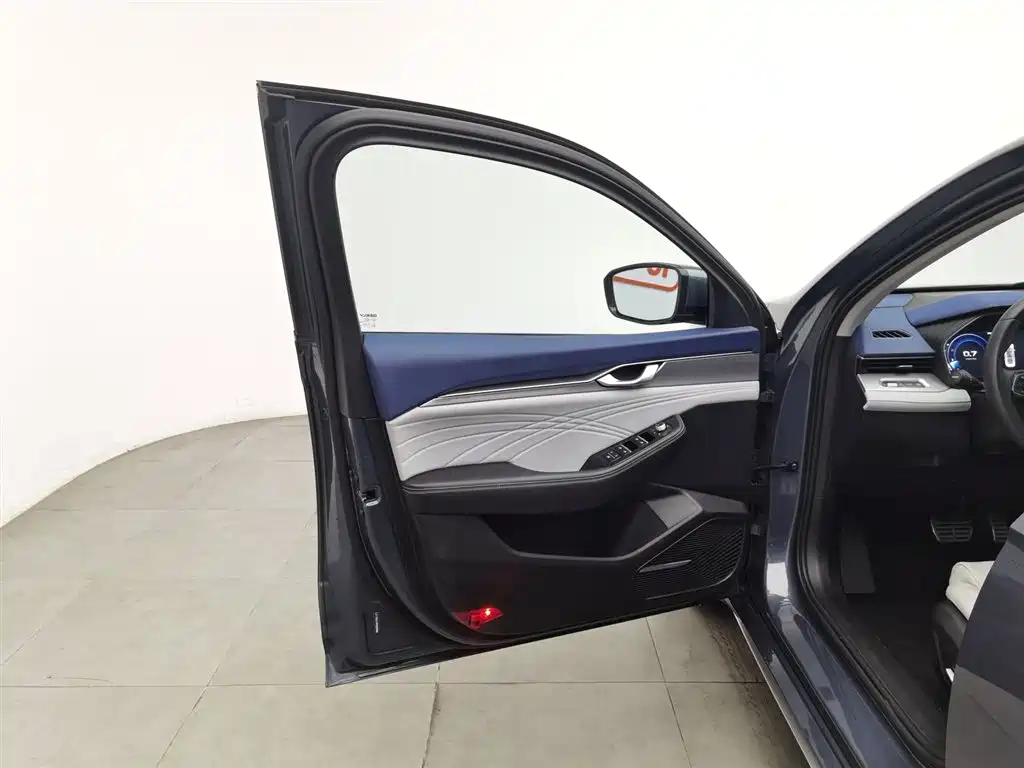 GEELY AUTOMOBILE XINGRUI