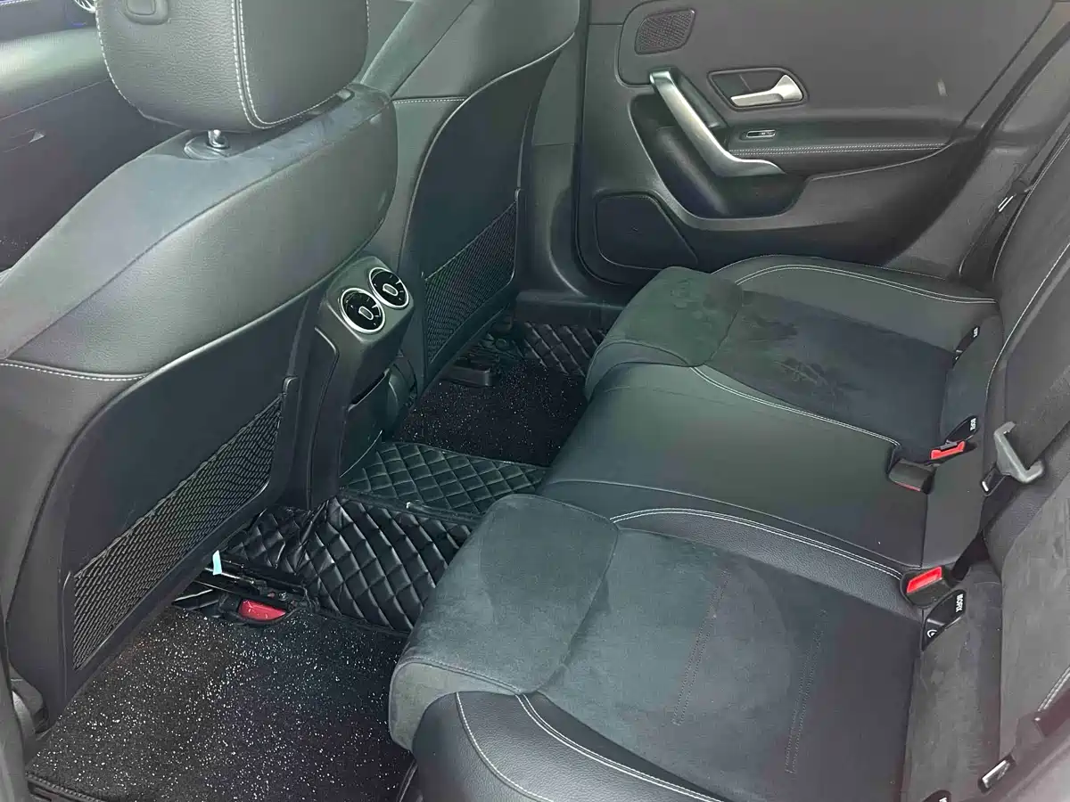 Mercedes-Benz A-Class 2020 A 200 L Sport Sedan фото 8
