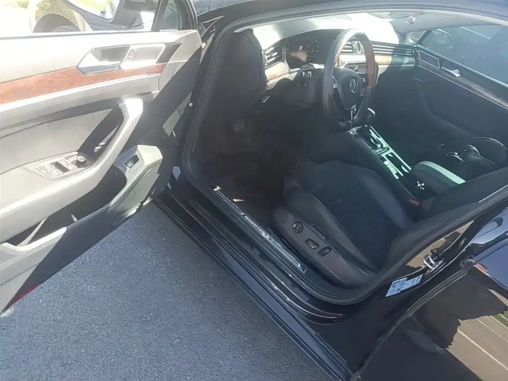 Volkswagen Magotan 2018 330TSI DSG Premium фото 23