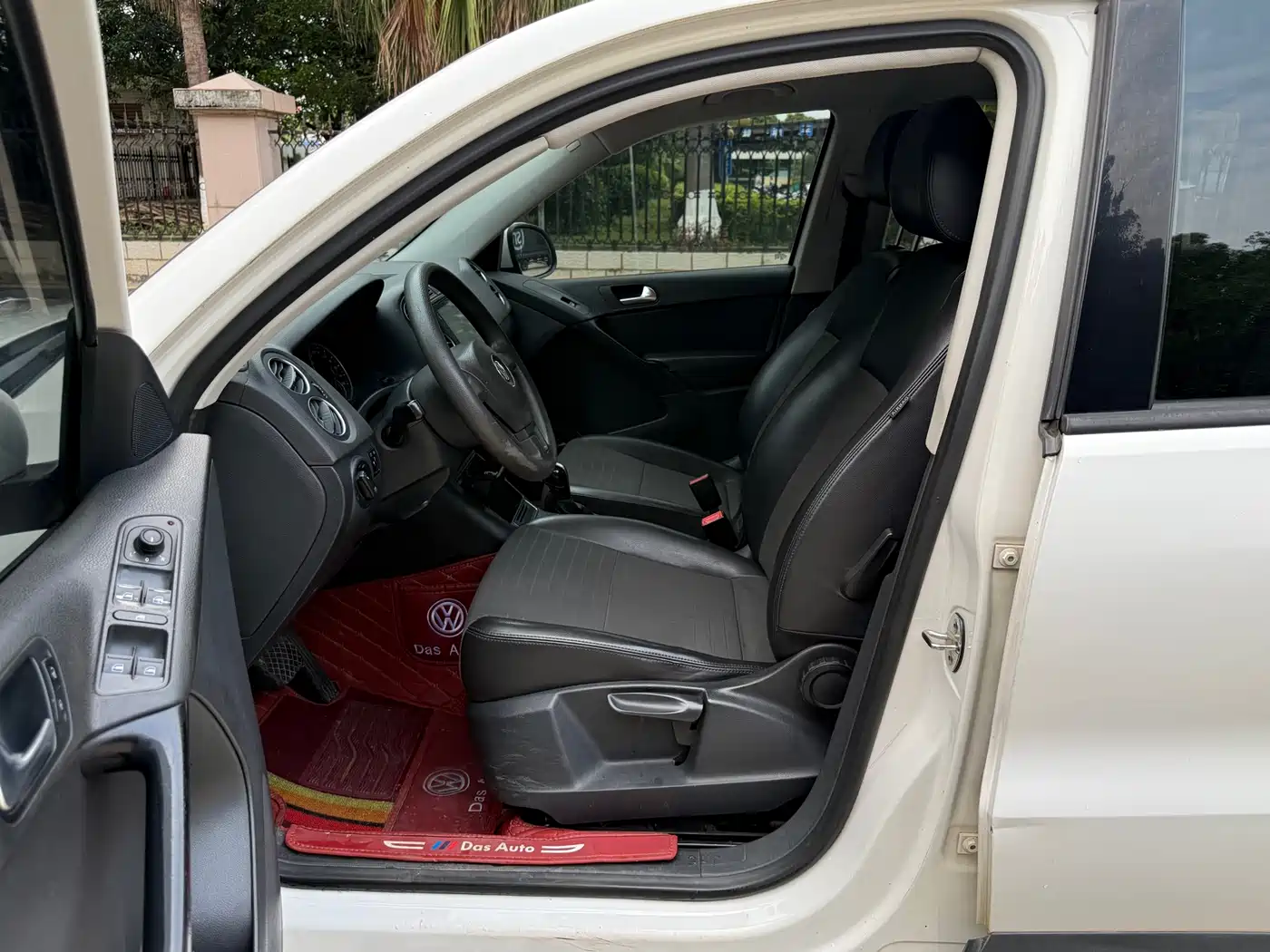 Volkswagen Tiguan 2015 1.8TSI Automatic 2WD Trendline фото 4