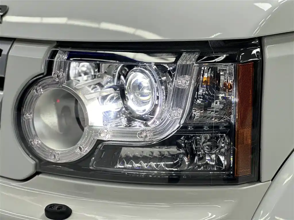 Land Rover Discovery 2013 5.0 V8 HSE фото 7