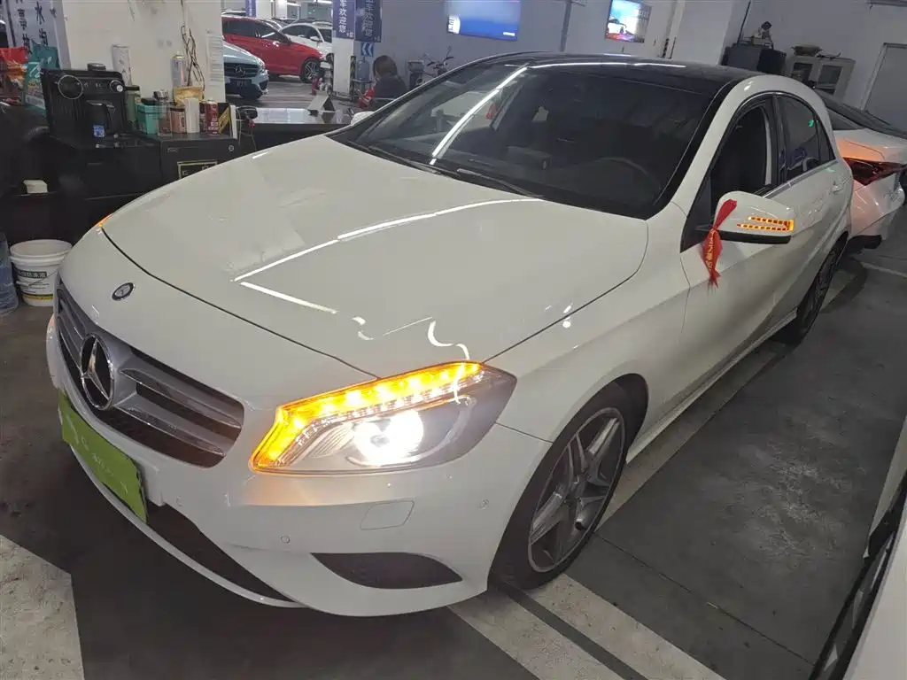 Mercedes-Benz A-Class (Import) 2015 A 200 Fashion