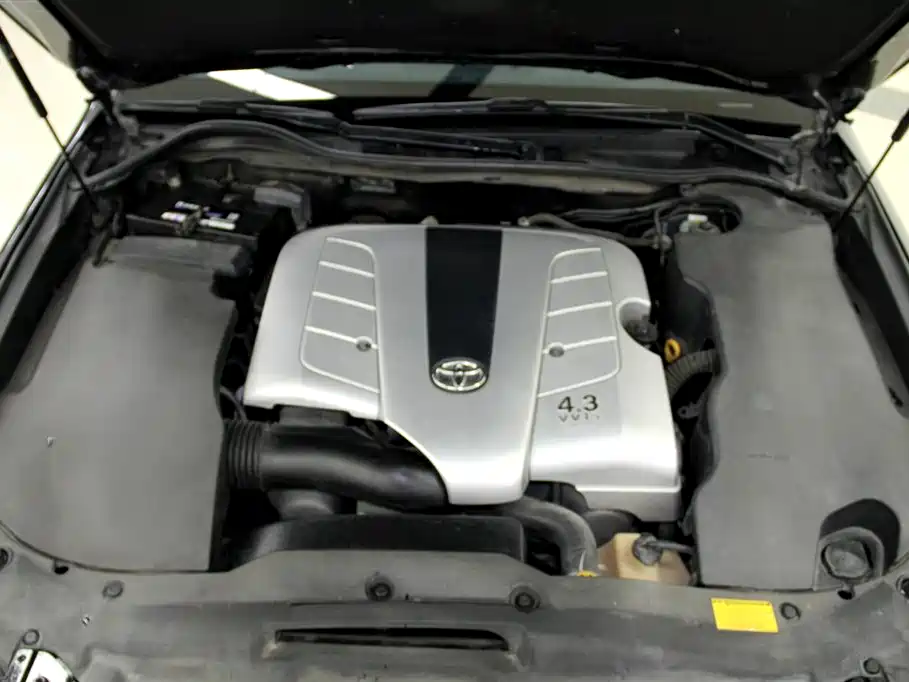 Toyota Crown 2010 4.3L Royal Saloon VIP фото 29
