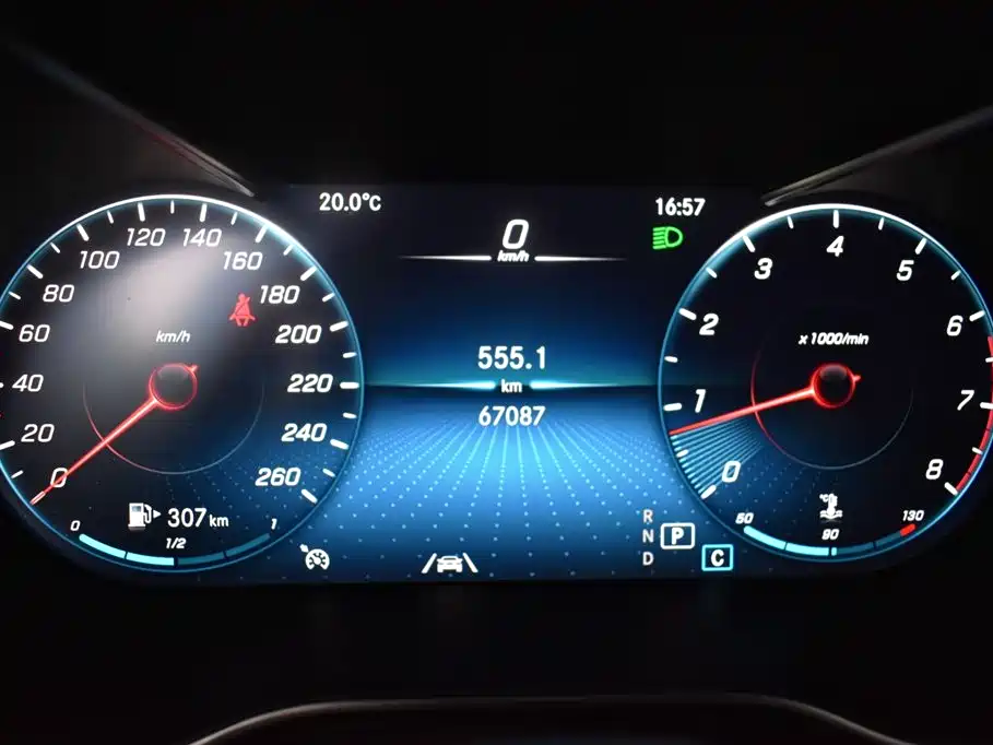 Mercedes-Benz GLC 2020 Facelift GLC 300 L 4MATIC Dynamic фото 4