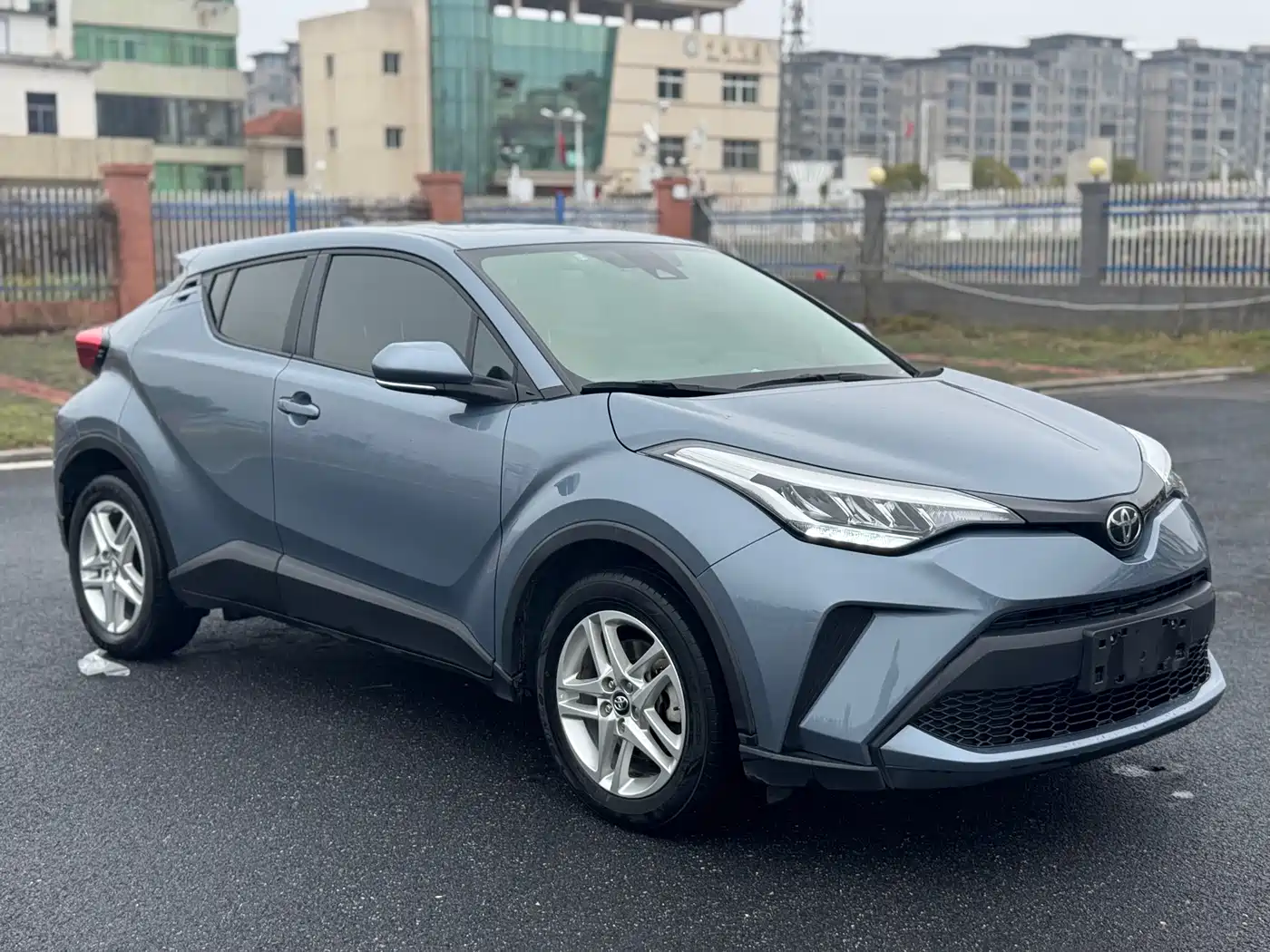 Toyota C-HR 2021 2.0L Comfort Edition фото 3